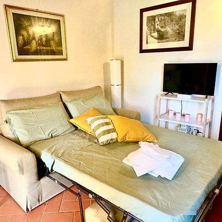 Casa Vacanza Villaggio Poggio Rosso Arezzo Bagian luar foto