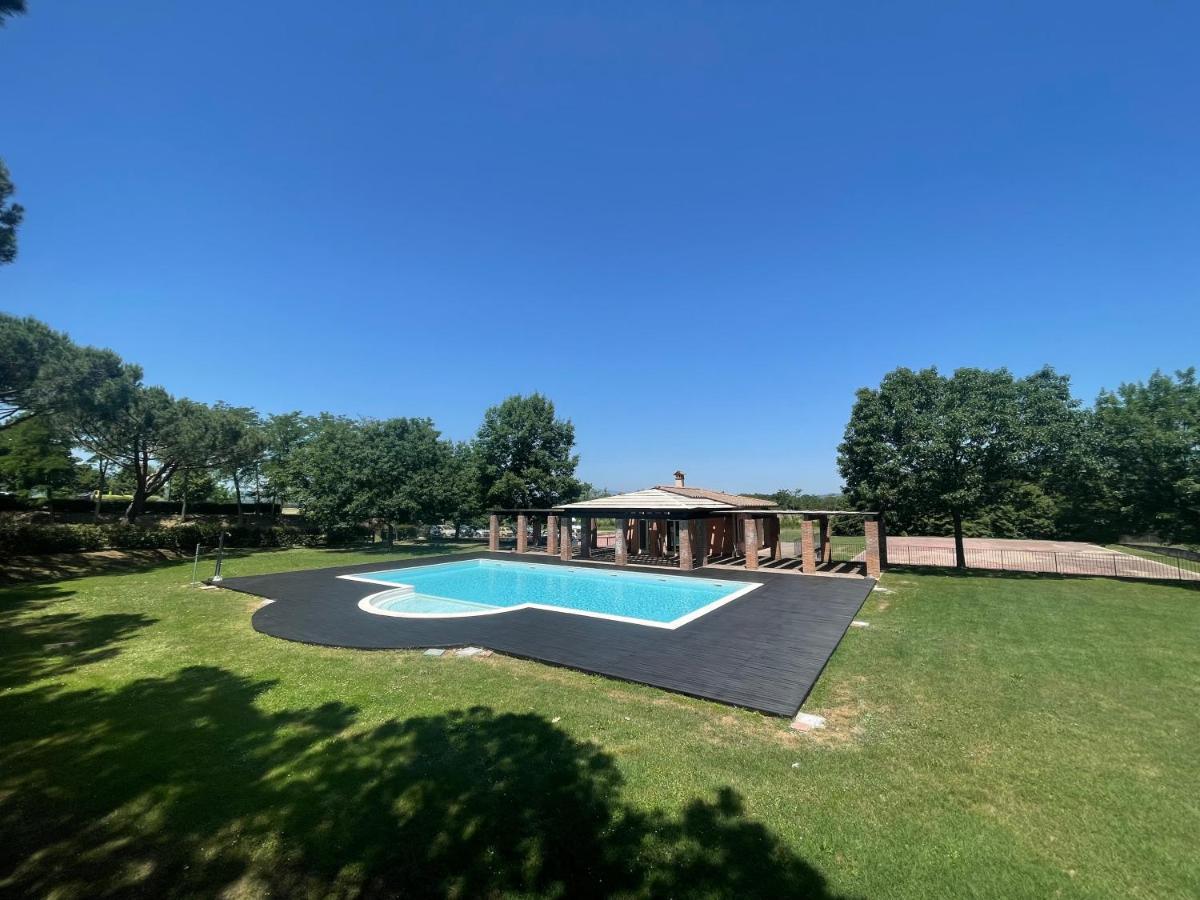 Casa Vacanza Villaggio Poggio Rosso Arezzo Bagian luar foto