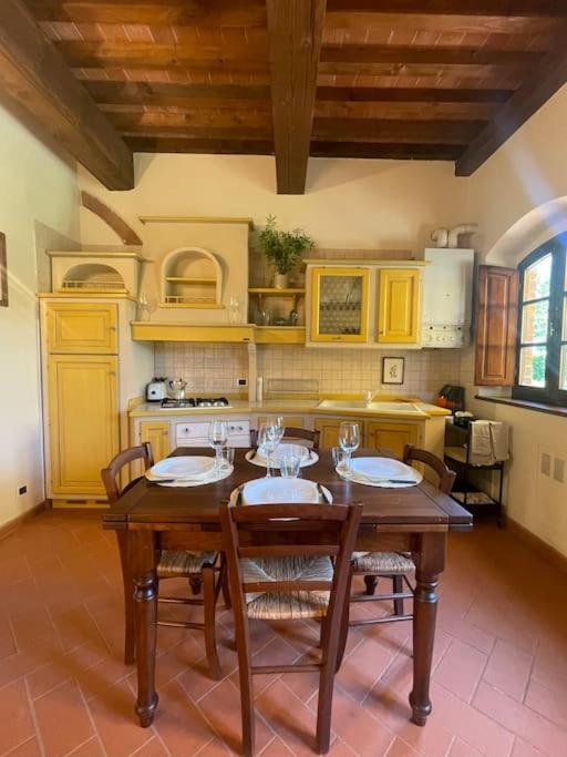 Casa Vacanza Villaggio Poggio Rosso Arezzo Bagian luar foto